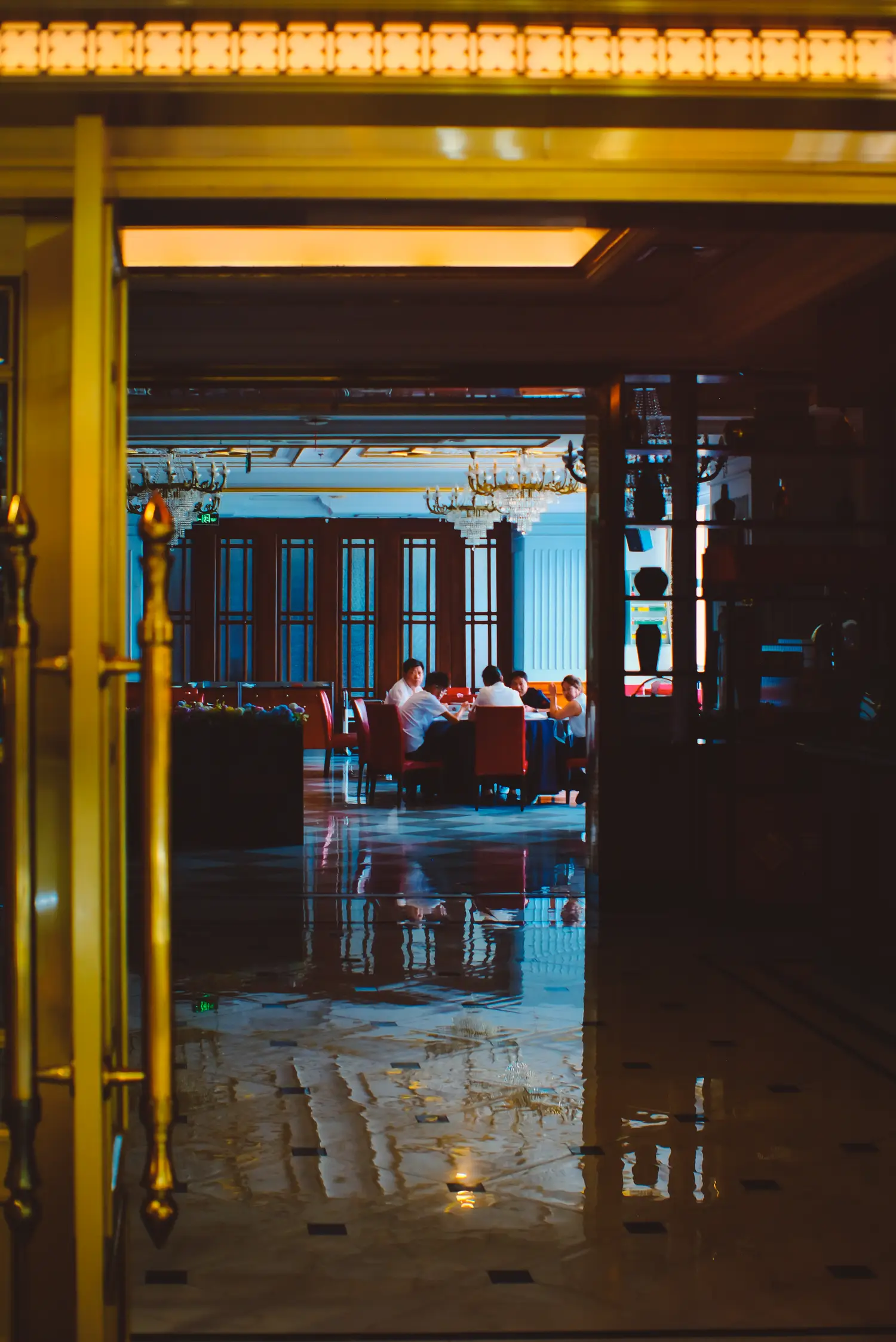 Elegant dining and entertainment interior
